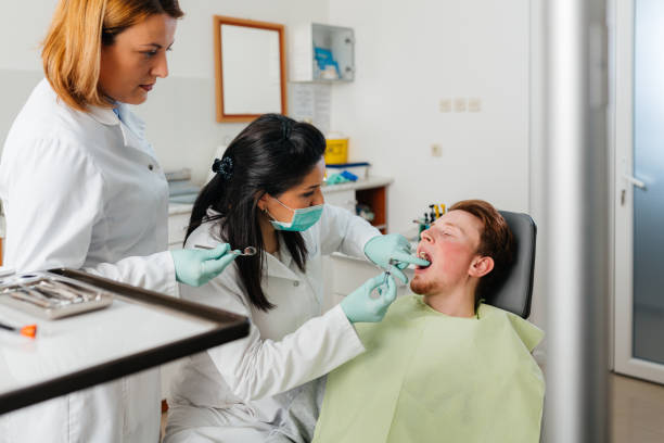Best Broken or Cracked Tooth Emergency Dentist in Sunnyside, CA